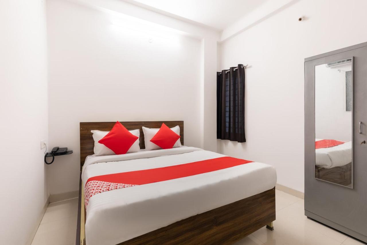 Hotel Oyo 39969 Shivansh Palace Indore