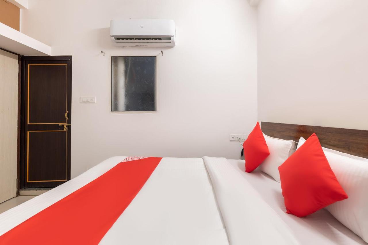 Oyo 39969 Shivansh Palace Hotel Indore